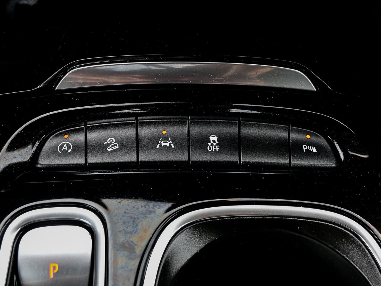 2023 Buick Envision AWD 4dr Essence White Sherwood Park - photo #30
