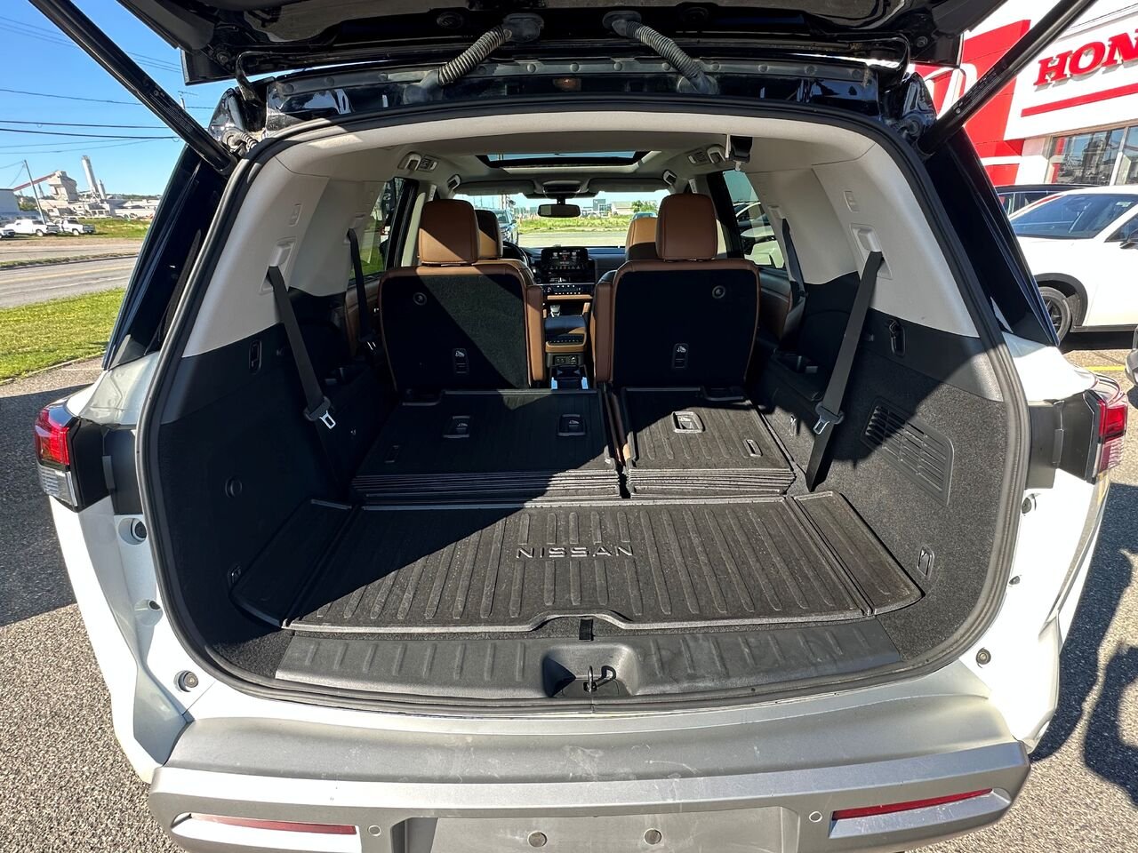 2022 NISSAN PATHFINDER PLATINUM PATHFINDER PLATINUM White Matane - photo #16
