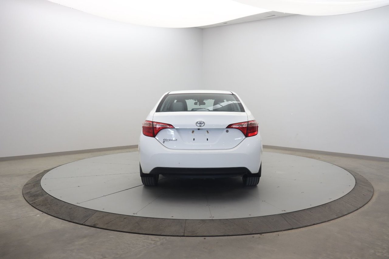 Toyota Corolla NIV 2T1BURHE5JC086477 2018 Blanc Baie-Comeau - photo #4