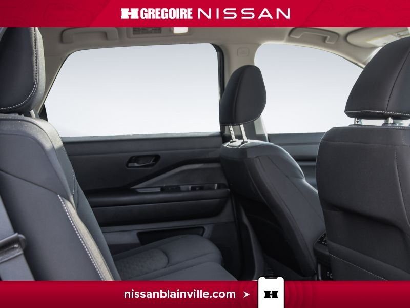 2024 Nissan Pathfinder Grey Laval - photo #21