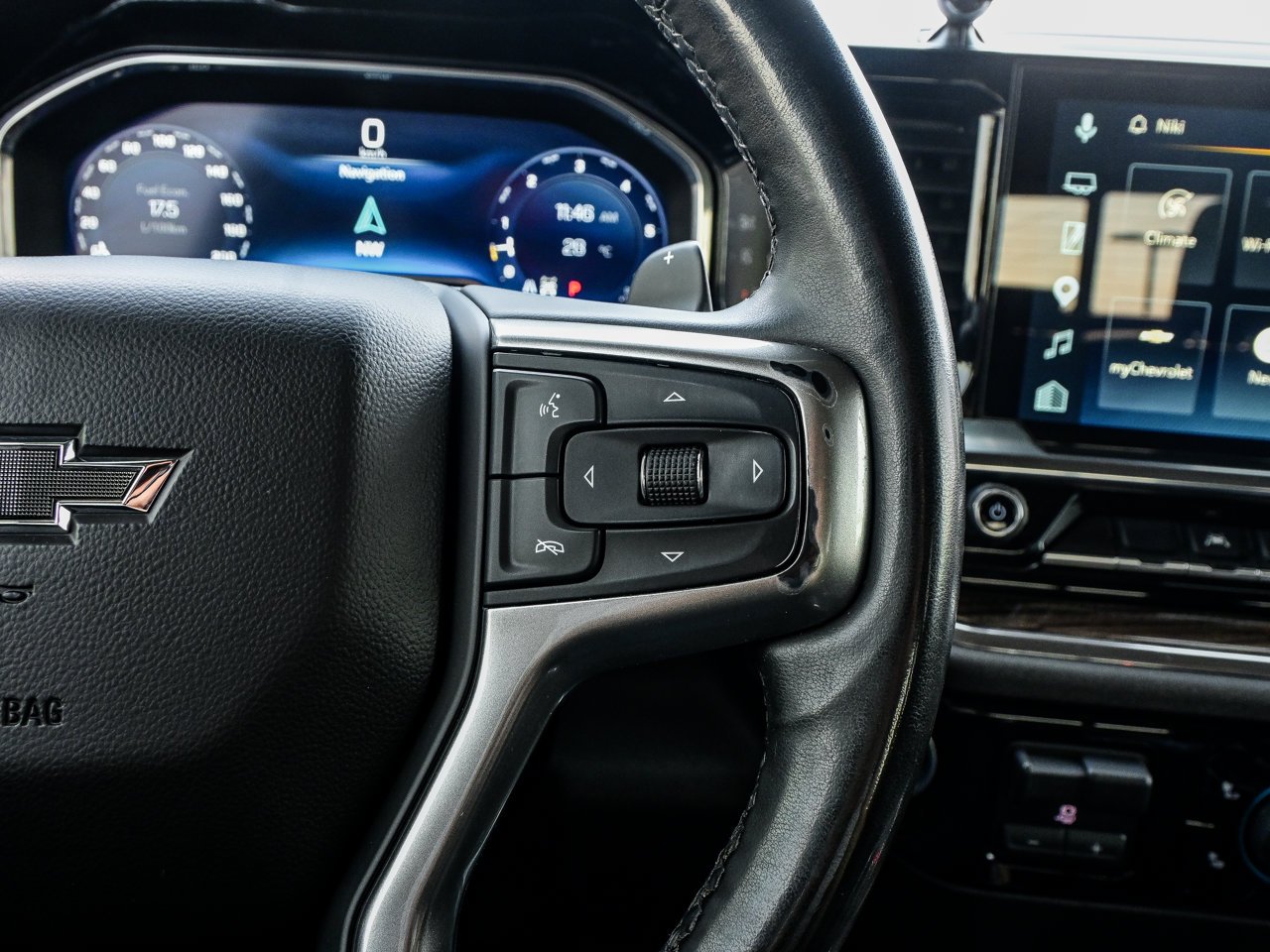 2025 Chevrolet Silverado 1500 4WD Crew Cab 147 RST Black Sherwood Park - photo #23