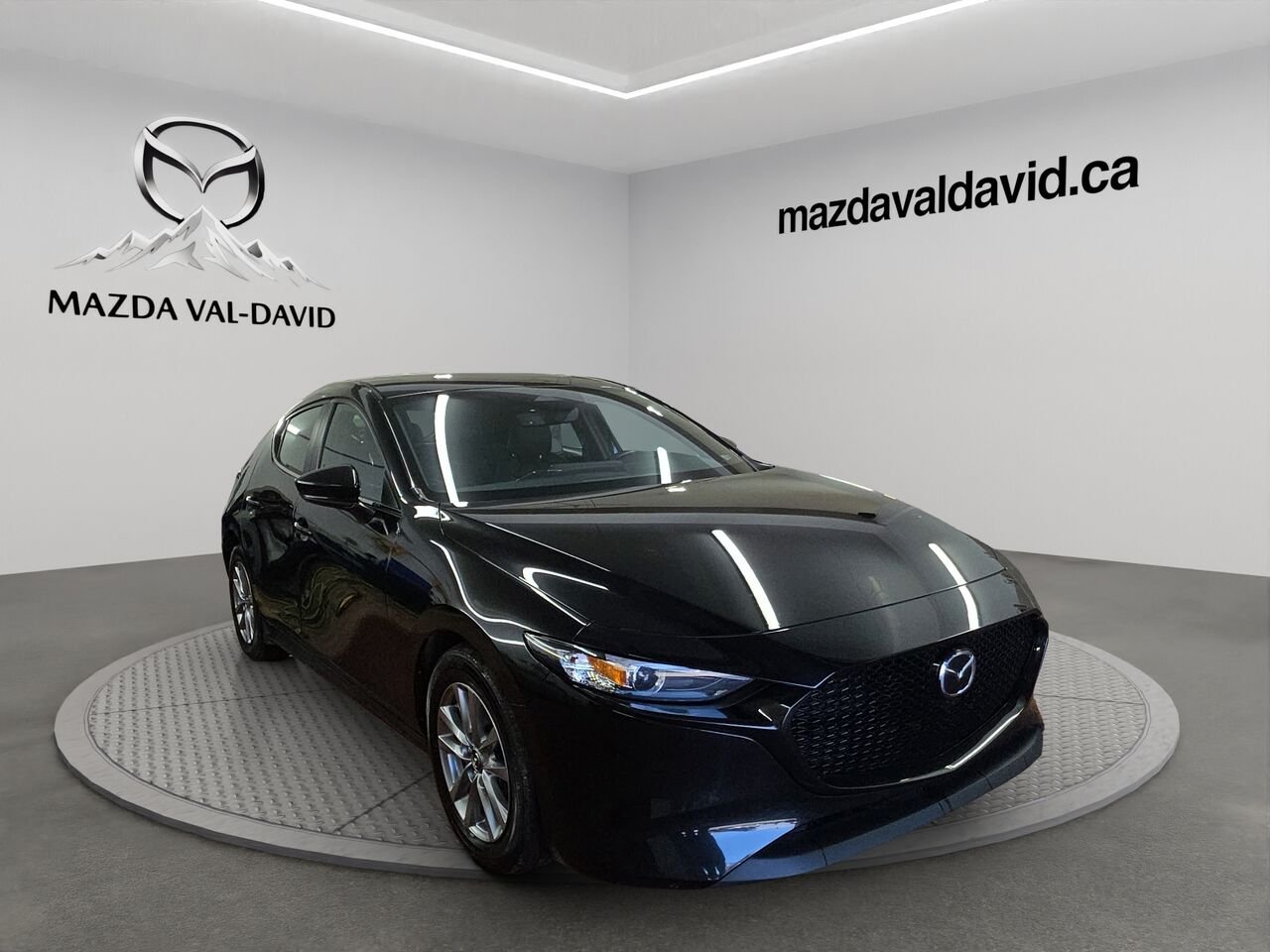 Mazda Mazda3 Sport GS TA BA, VOLANT CHAUFFANT, TOIT OUVRANT, SIÈGES ÉLECTRIQUES 2024 Noir Val-David - photo #4