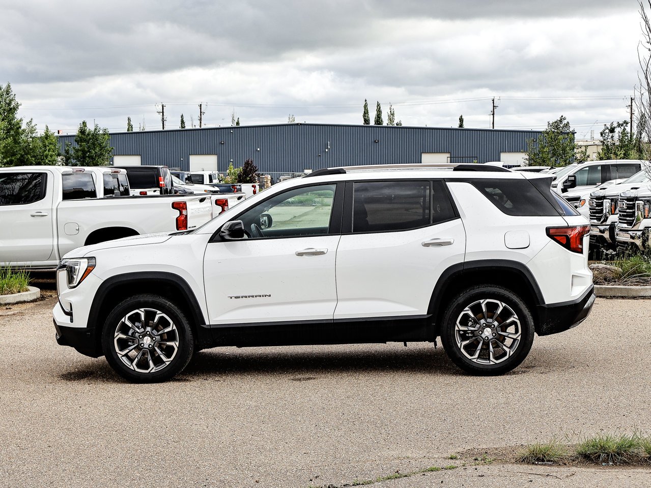 2026 GMC Terrain AWD 4dr Elevation White Sherwood Park - photo #9