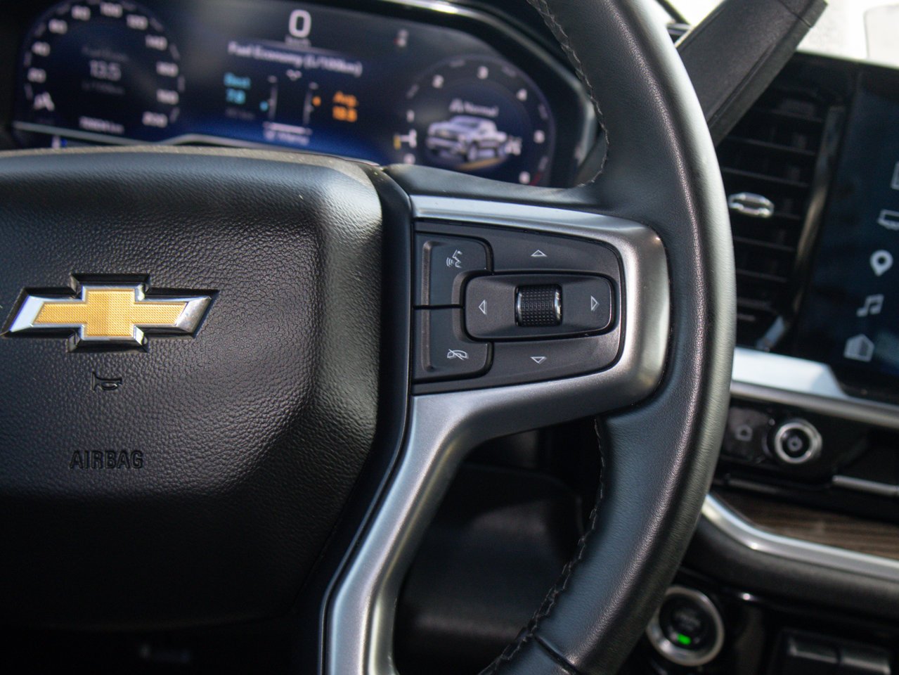 2025 Chevrolet Silverado 1500 4WD Crew Cab 147 LT Black Sherwood Park - photo #22