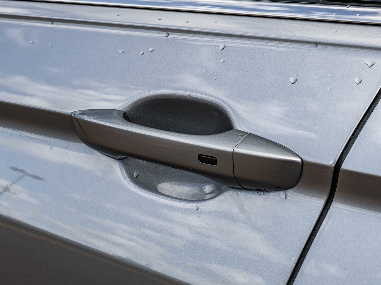 2024 Volkswagen Tiguan Comfortline 4MOTION Grey Sherwood Park - photo #11