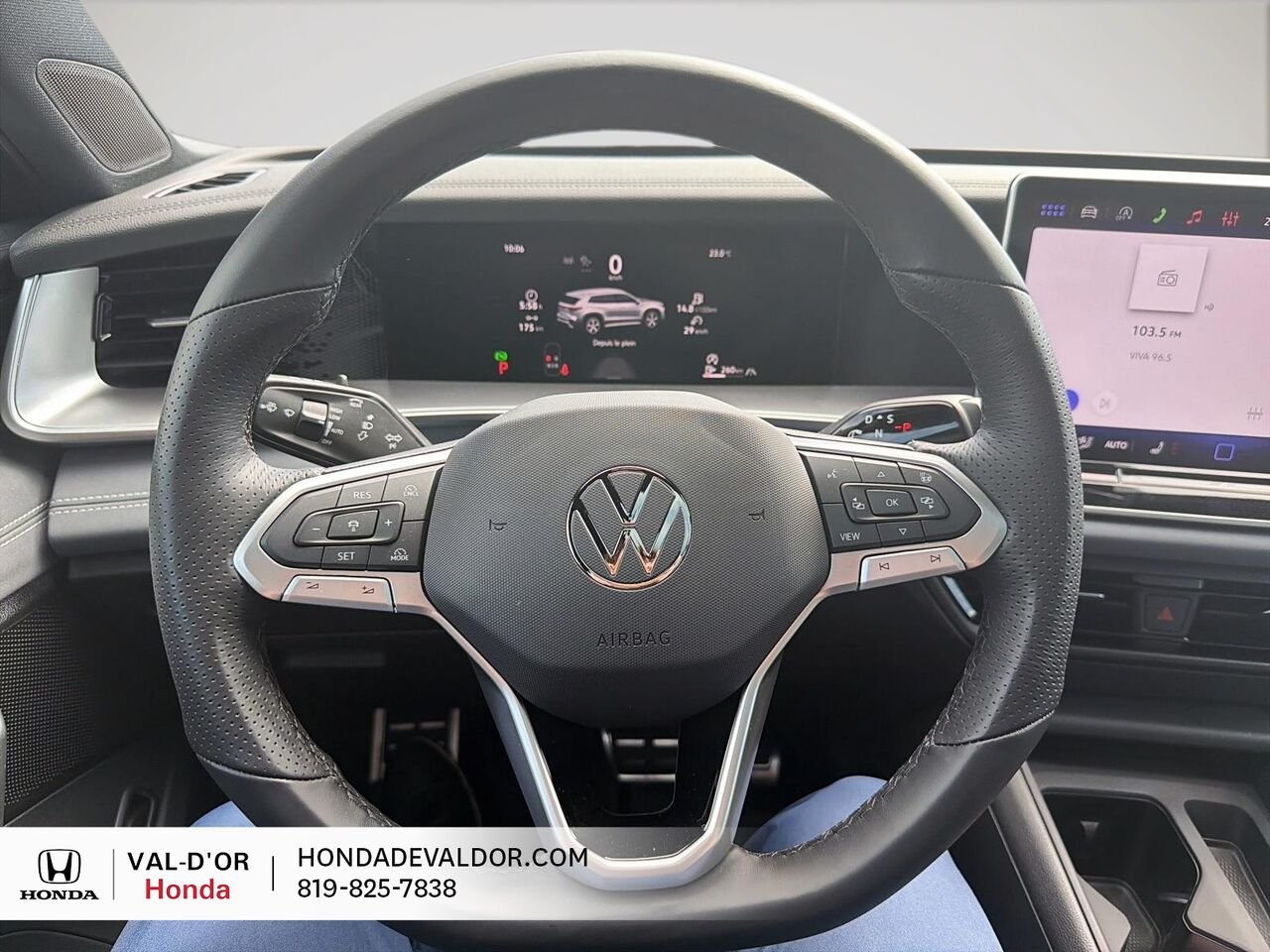 Volkswagen Tiguan Comfortline R-Line Black Edition 4MOTION 2026 Vert Val-d'Or - photo #11