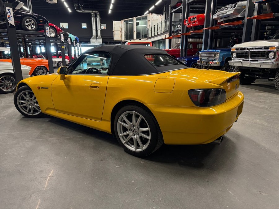 2004 Honda S2000 2004 Yellow