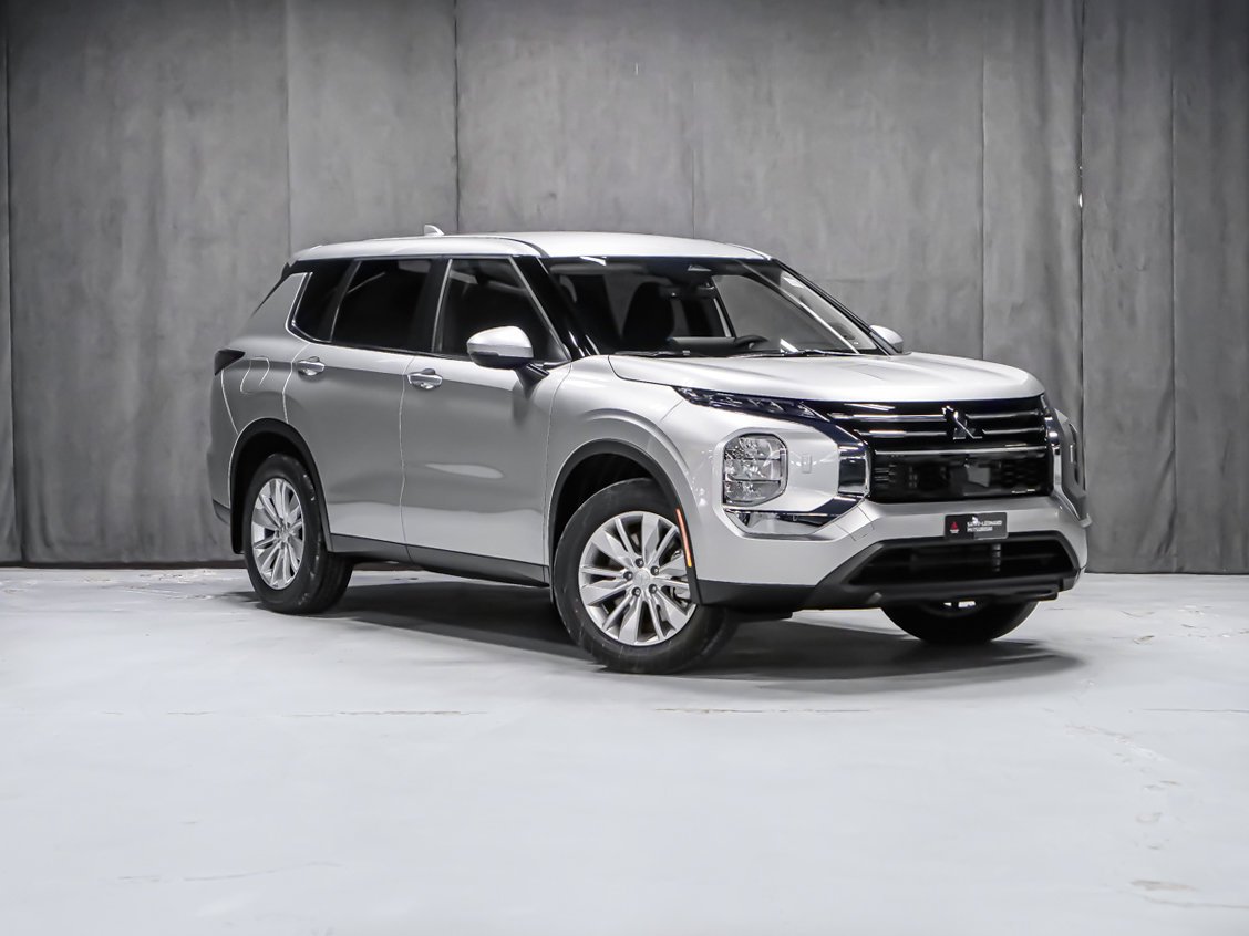 2026 Mitsubishi Outlander ES Graphite Grey Montreal - photo #4