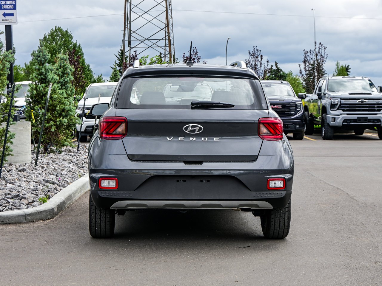 2025 Hyundai Venue Ultimate IVT w/Black Interior Grey Sherwood Park - photo #11