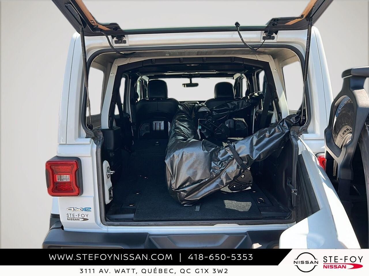 2022 Jeep WRANGLER 4XE UNLIMITED COLD WEATHER GROUP White Ste-Foy - photo #5