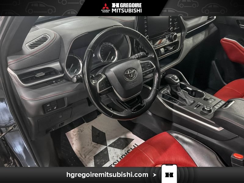 2022 Toyota Highlander Grey Laval - photo #16