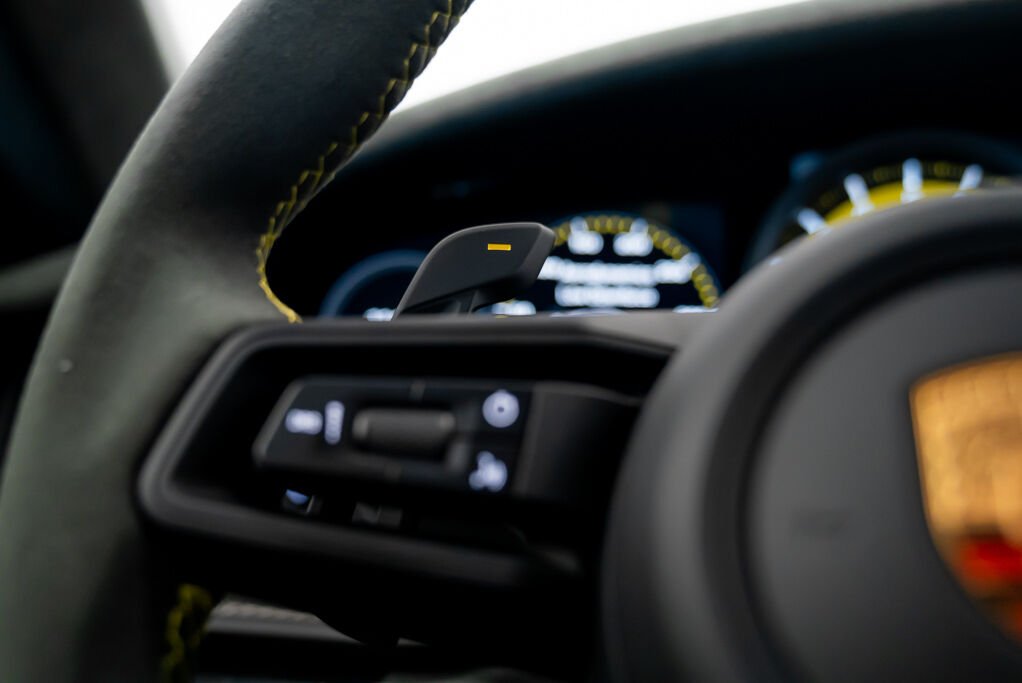 Porsche 911 GT3RS Weissach 2024 Jaune Kirkland - photo #26