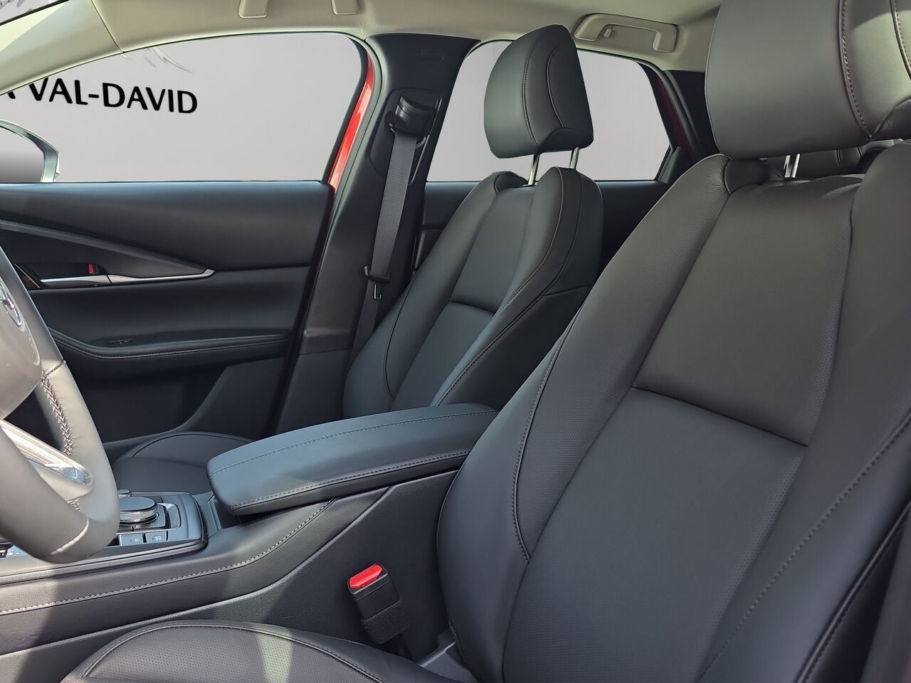 2026 Mazda CX-30 GT, awd, toit ouvrant, Écran 360 degré, Navigation, chargeur sans fil pour cellulaire Soul Red Crystal Metallic Val-David - photo #7