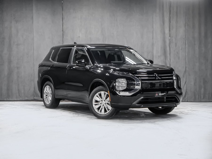2026 Mitsubishi Outlander ES Labrador Black