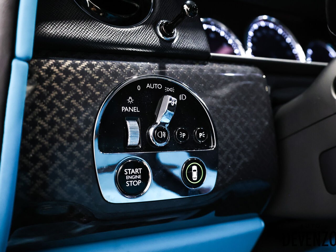 Rolls-Royce Cullinan 2023 Bleu Saint-Eustache - photo #24