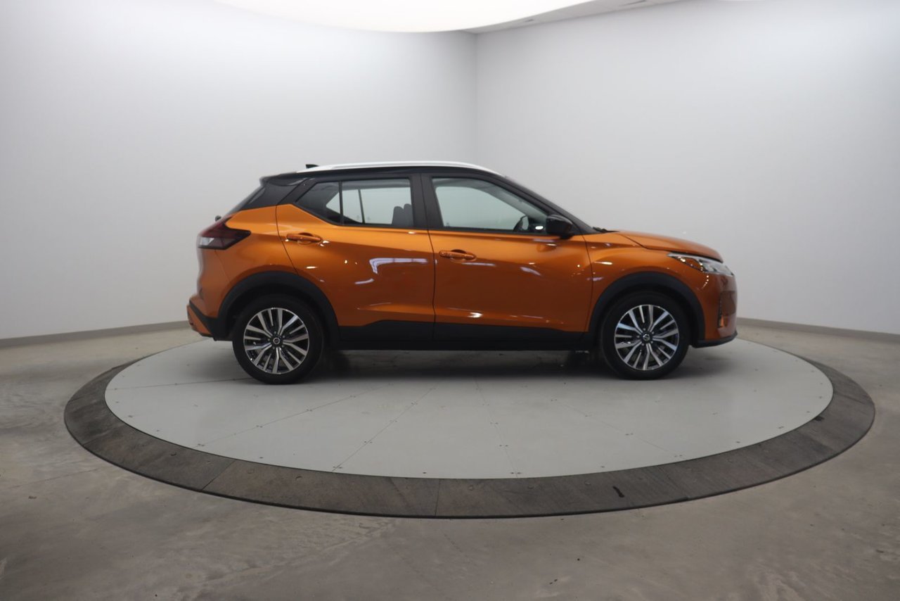 2021 Nissan Kicks VIN 3N1CP5CV5ML538251 Orange Baie-Comeau - photo #2