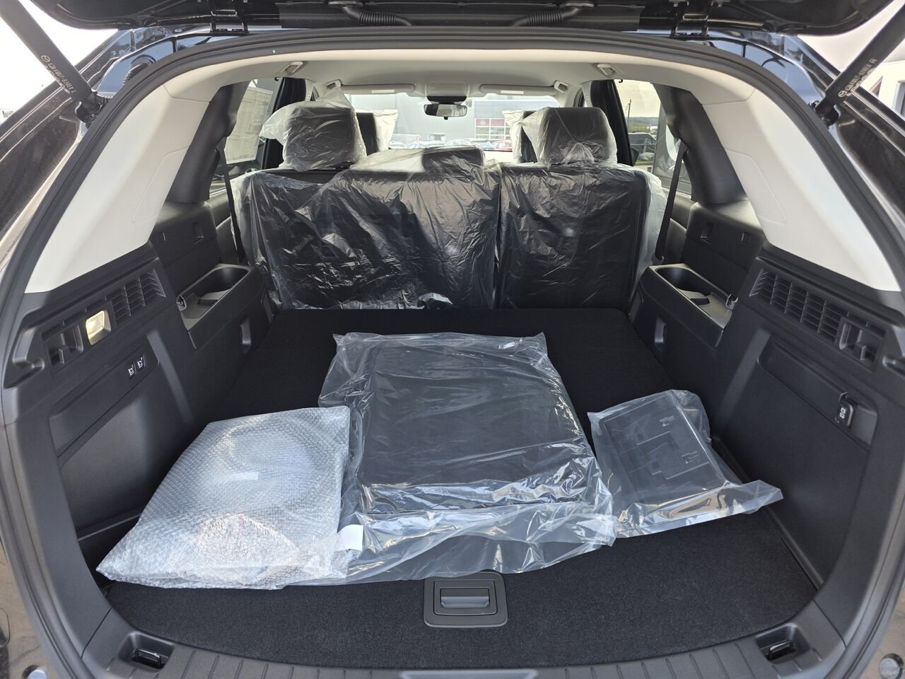 Mazda CX-70 hybride rechargeable 2026 Noir de jais mica Donnacona - photo #9