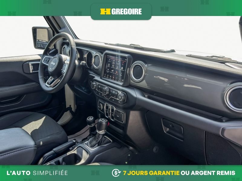 2023 Jeep Wrangler White Laval - photo #11