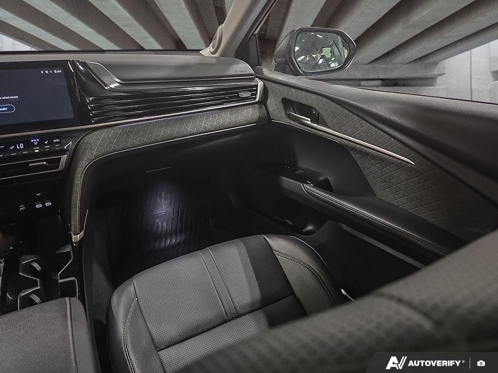 2025 Toyota Camry S2502111 | XLE Blue Edmonton - photo #24