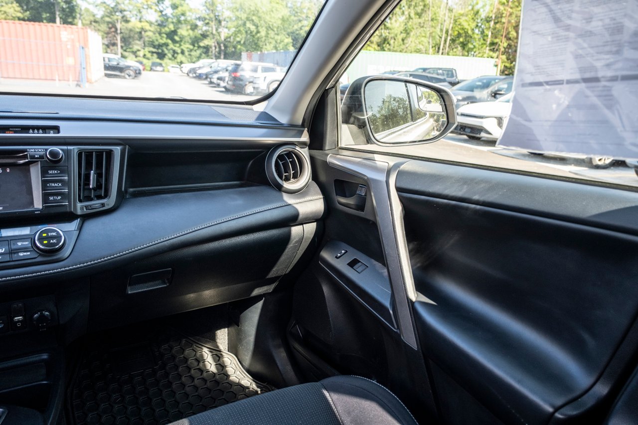 Toyota RAV4 2018 Gris Gatineau - photo #24