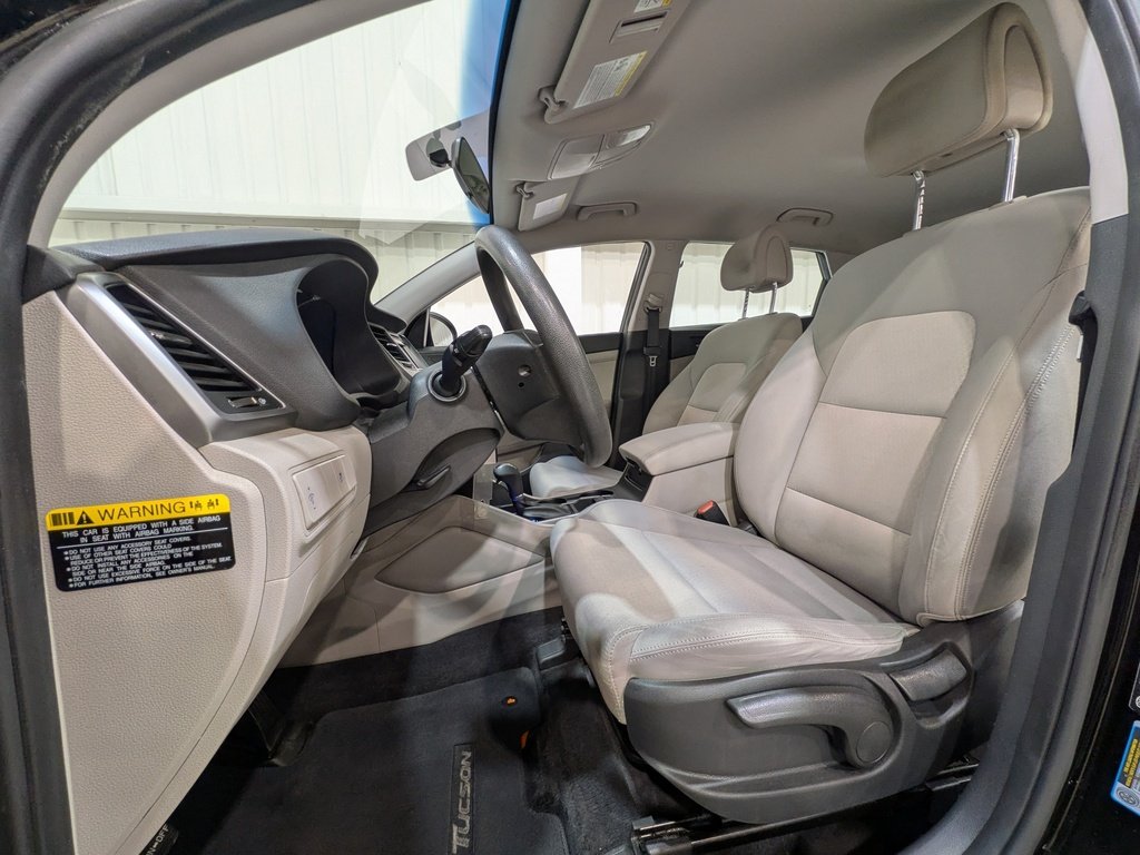 Hyundai Tucson FWD 4dr 2.0L 2017 Noir Val-David - photo #1