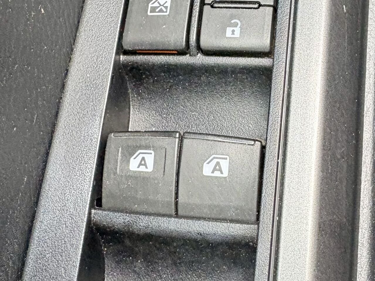 Toyota TACOMA 2018 Argent Mont-Laurier - photo #20