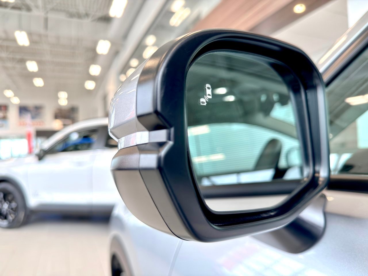 2025 Honda HR-V Silver Notre-Dame-des-Prairies - photo #14