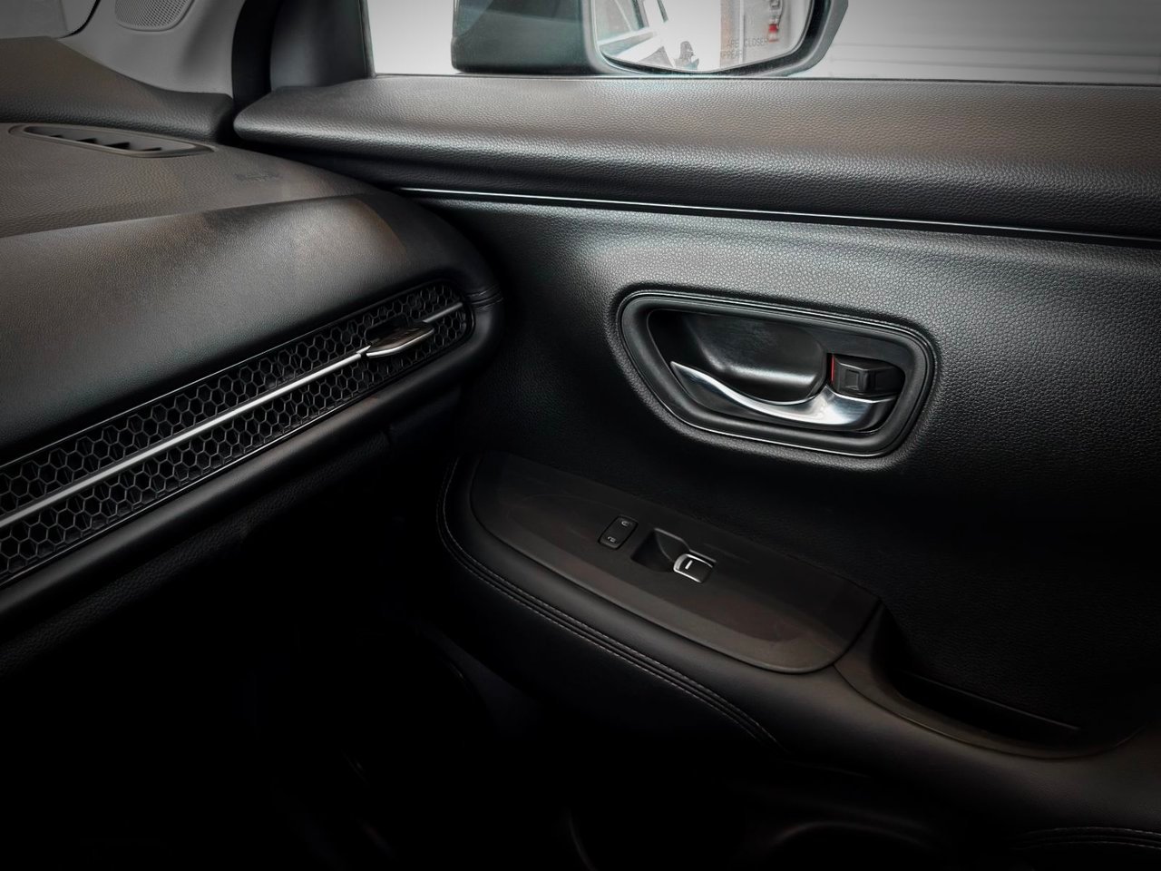 2023 Honda HR-V Green Notre-Dame-des-Prairies - photo #32