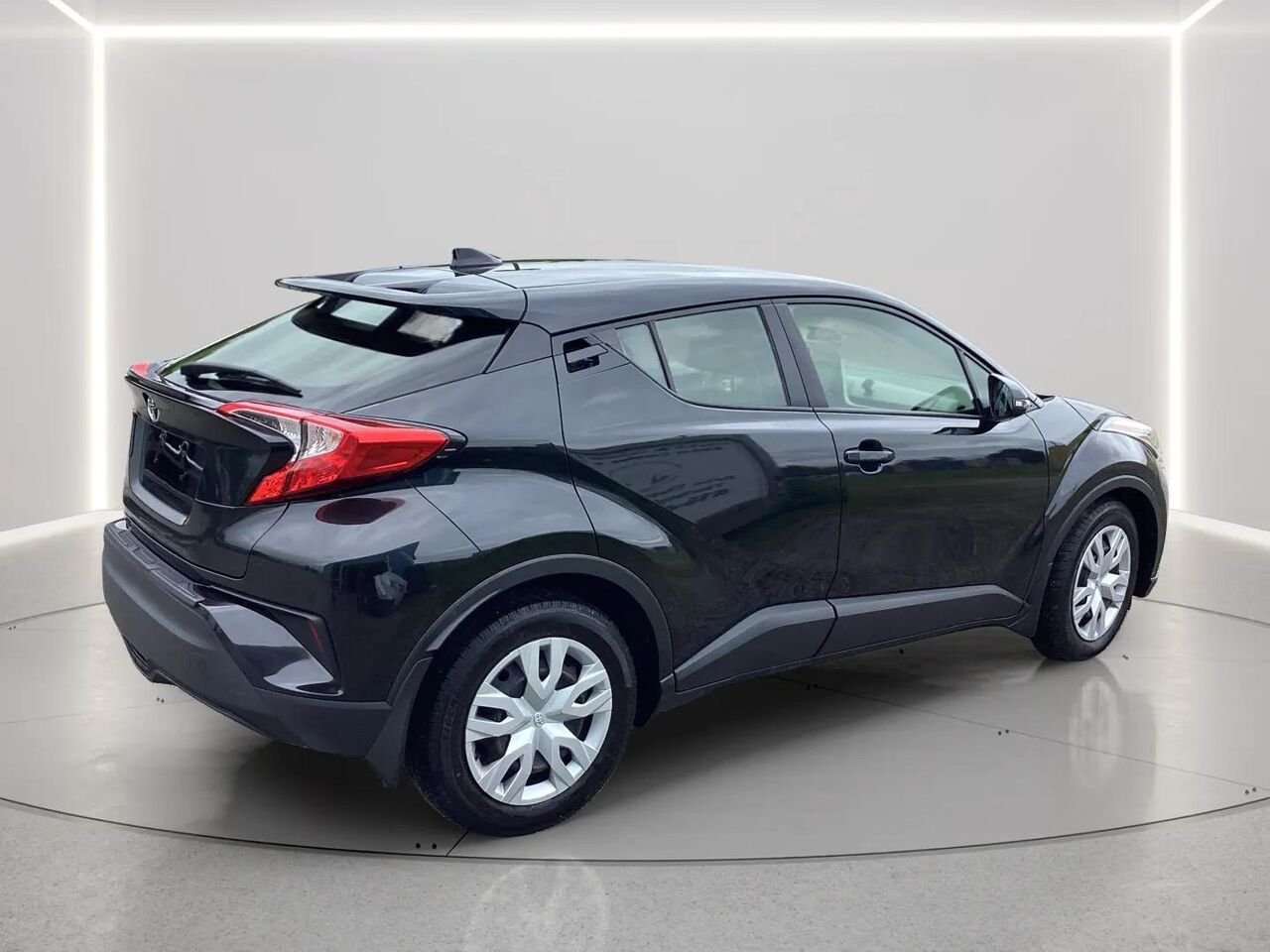 2021 TOYOTA C-HR LE Black Gatineau - photo #4
