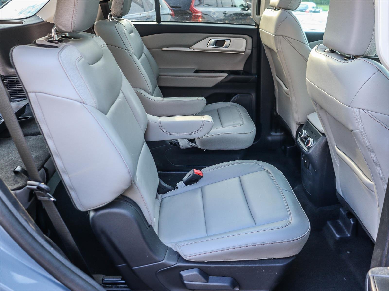 2025 Ford Explorer Active Ottawa & Gatineau - photo #17