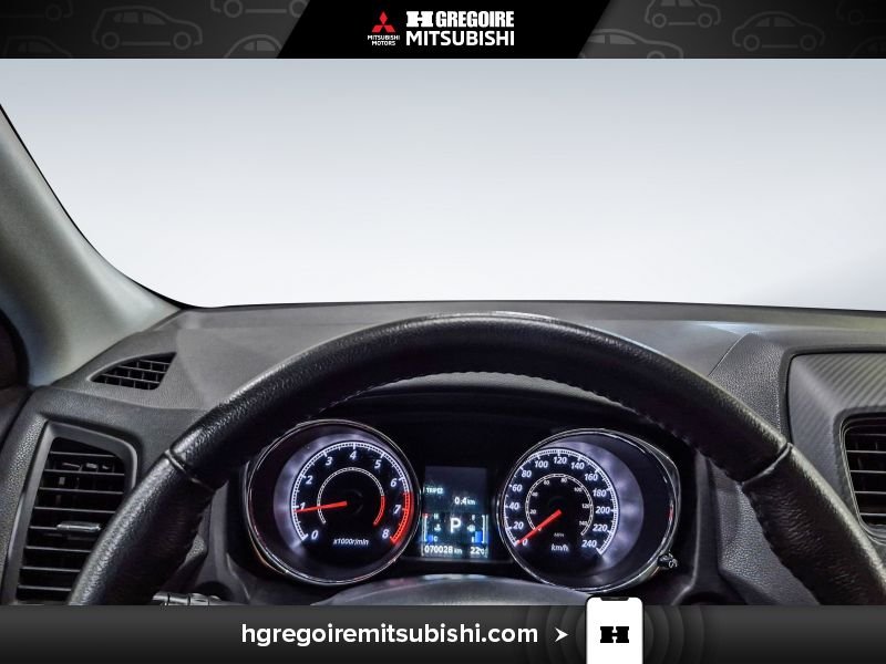 Mitsubishi RVR MR4403 | ES * Caméra * Aucun Accident * Bluetooth 2019 Gris Laval - photo #20