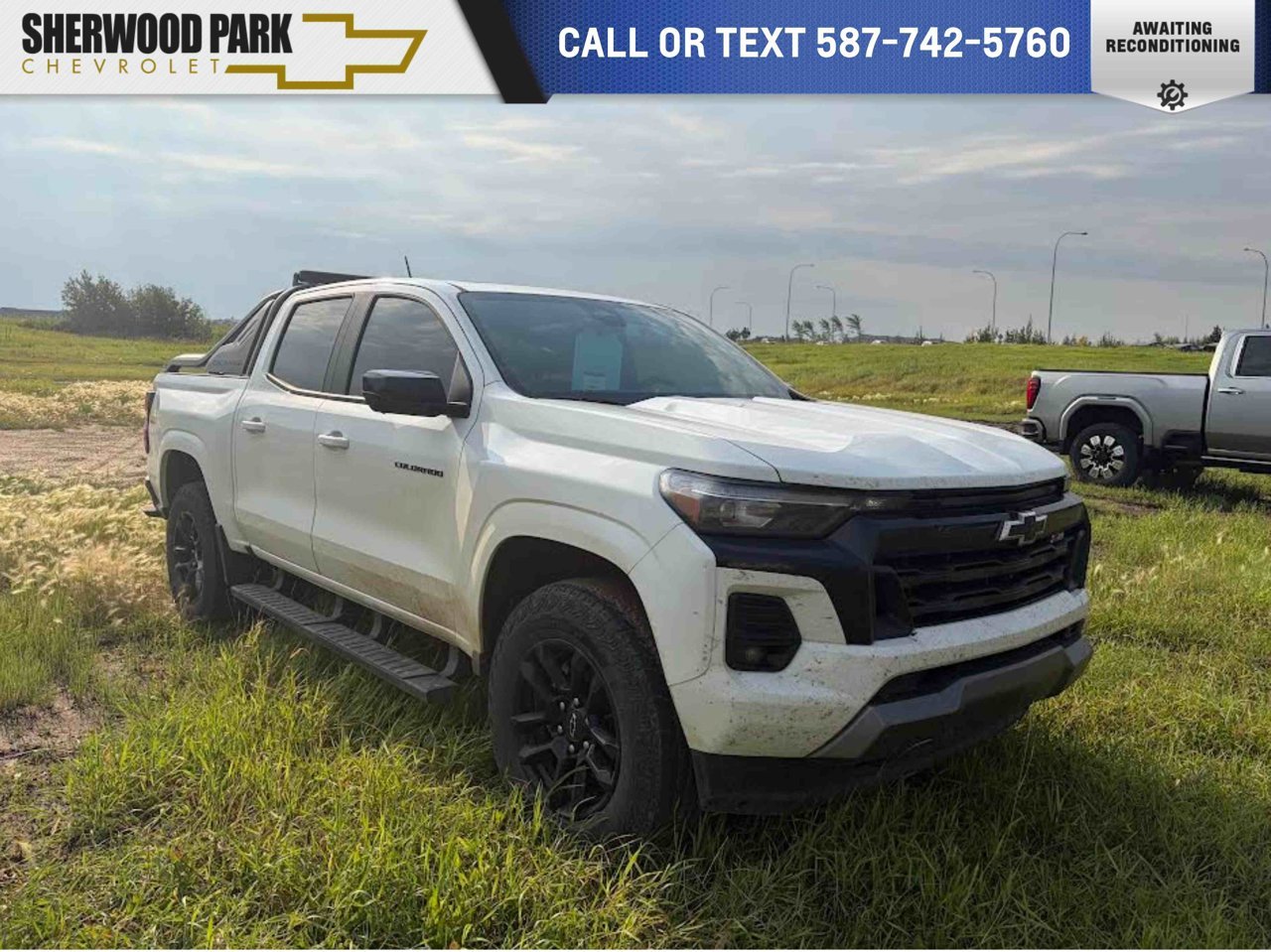 2025 Chevrolet Colorado 4WD Crew Cab Z71 White Sherwood Park - photo #0