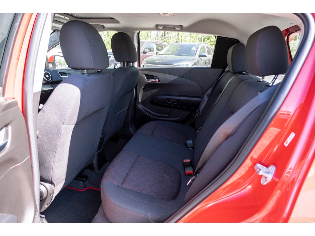 Chevrolet Sonic 2017 Rouge Gatineau - photo #21