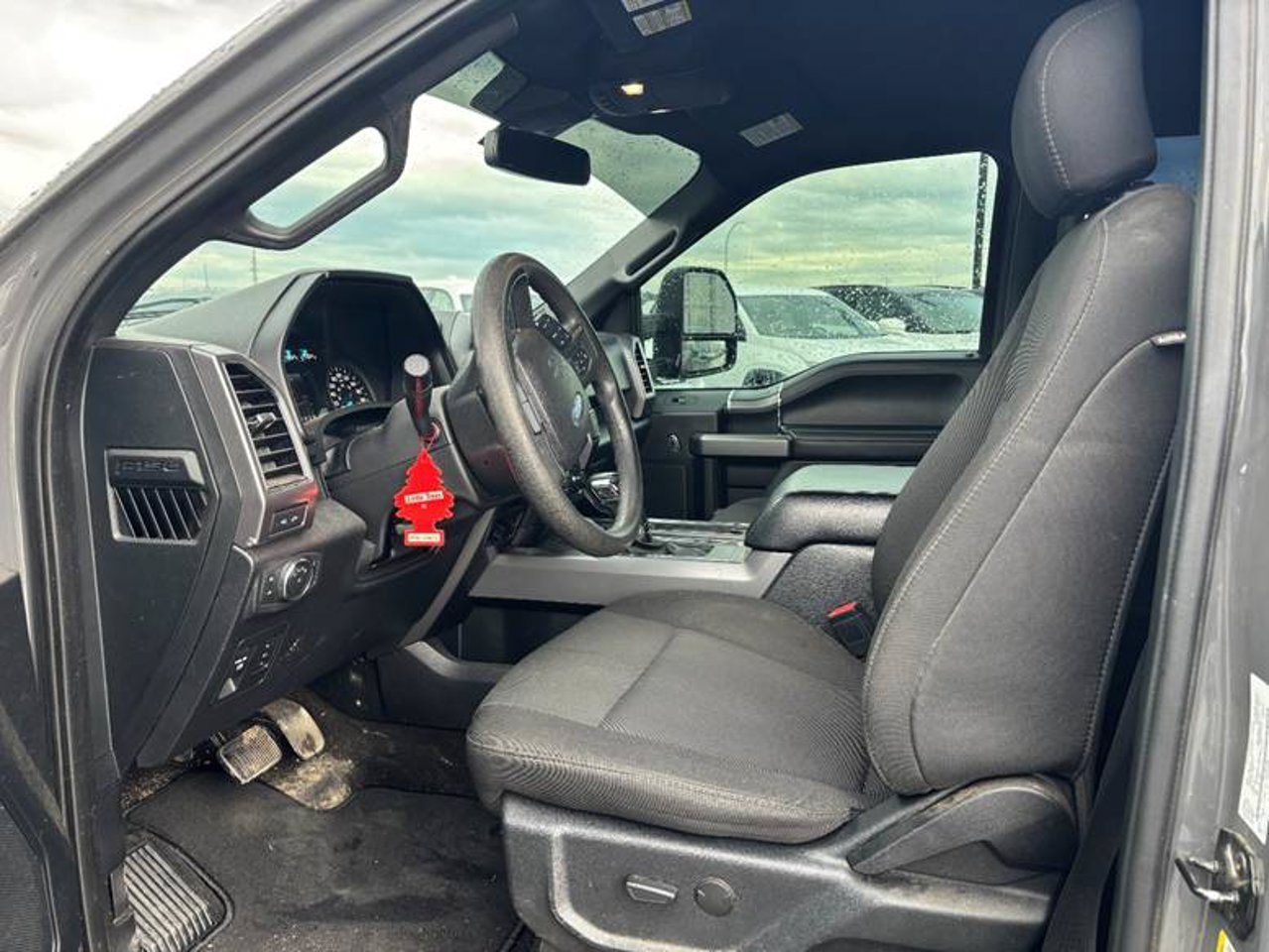 2020 Ford F-150 XLT 4WD SuperCrew 5.5' Box Grey Sherwood Park - photo #5