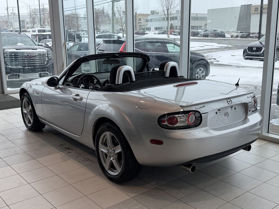 Mazda MX-5 Miata 2006 2006 Gris