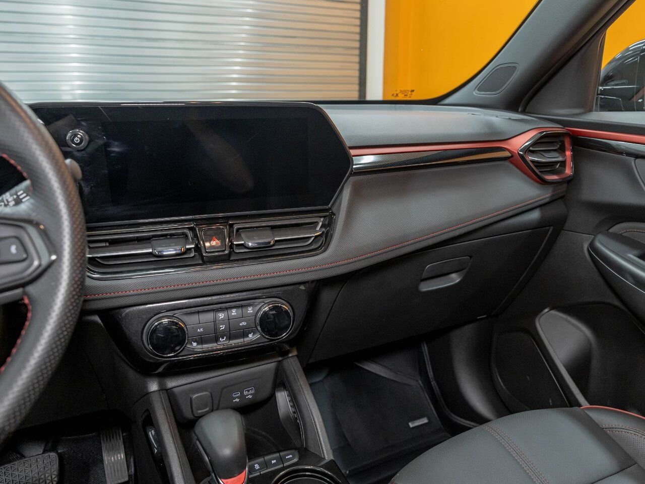 2024 Chevrolet Trailblazer RS AWD *SIÈGES CHAUFF* CARPLAY BLUETOOTH WIFI USB Black Saint-Jérôme - photo #17