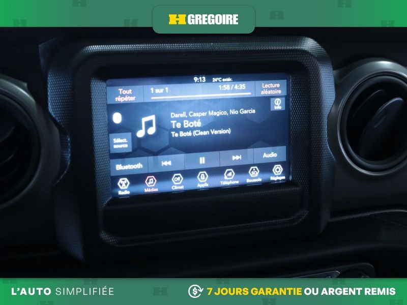 Jeep Wrangler 2023 Jaune Laval - photo #16