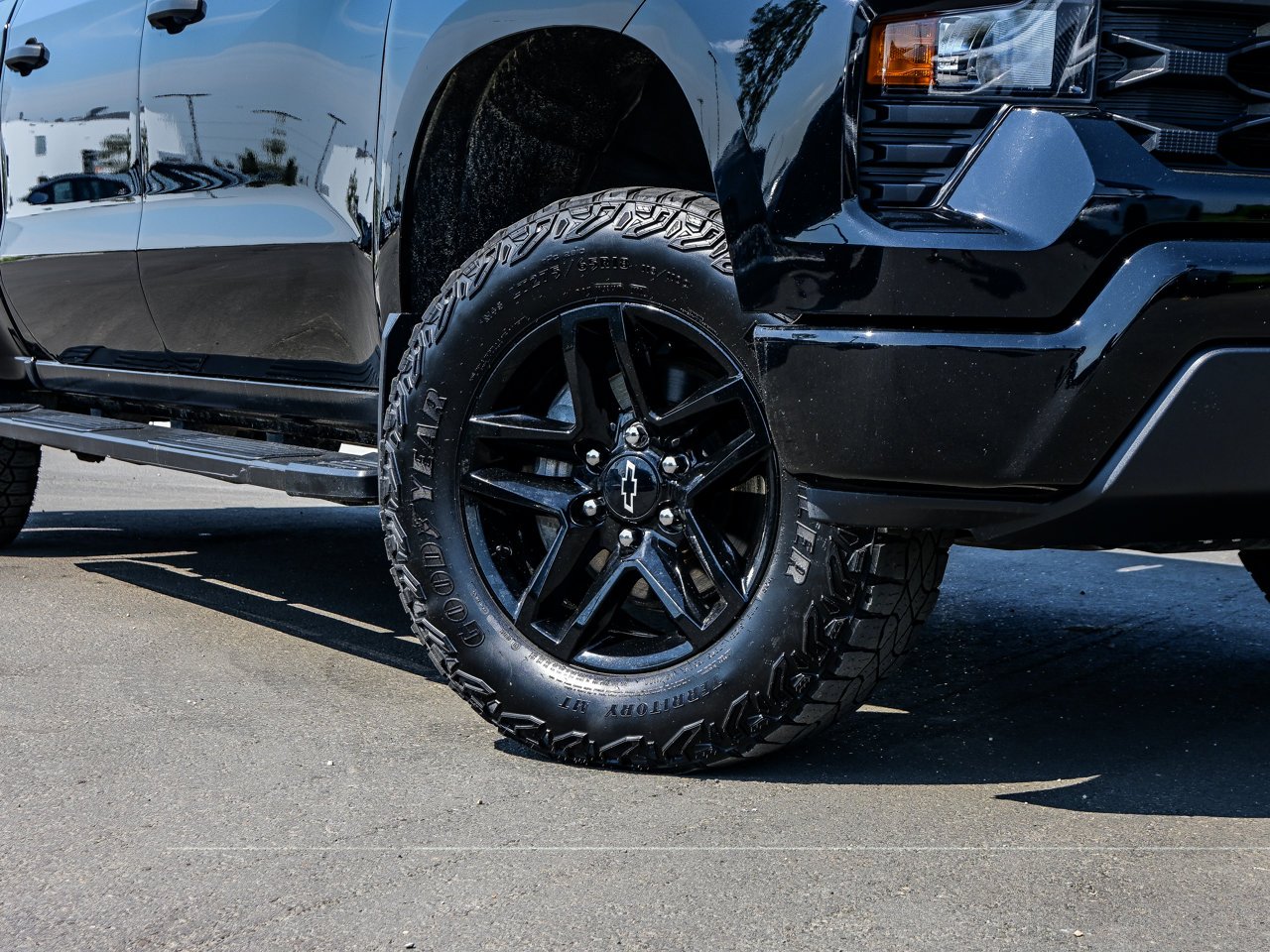 2024 Chevrolet Silverado 1500 4WD Crew Cab 147 Custom Trail Boss Black Sherwood Park - photo #10