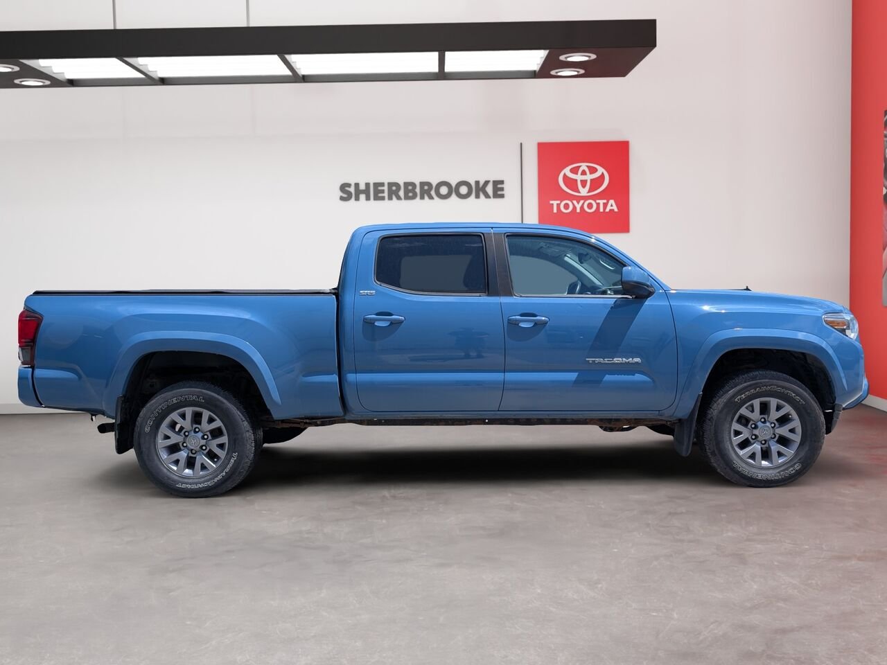 Toyota Tacoma SR5/SIÈGES CHAUFFANTS/CAMÉRA DE RECUL/BLUETOOTH/AC 2019 Bleu Sherbrooke - photo #1