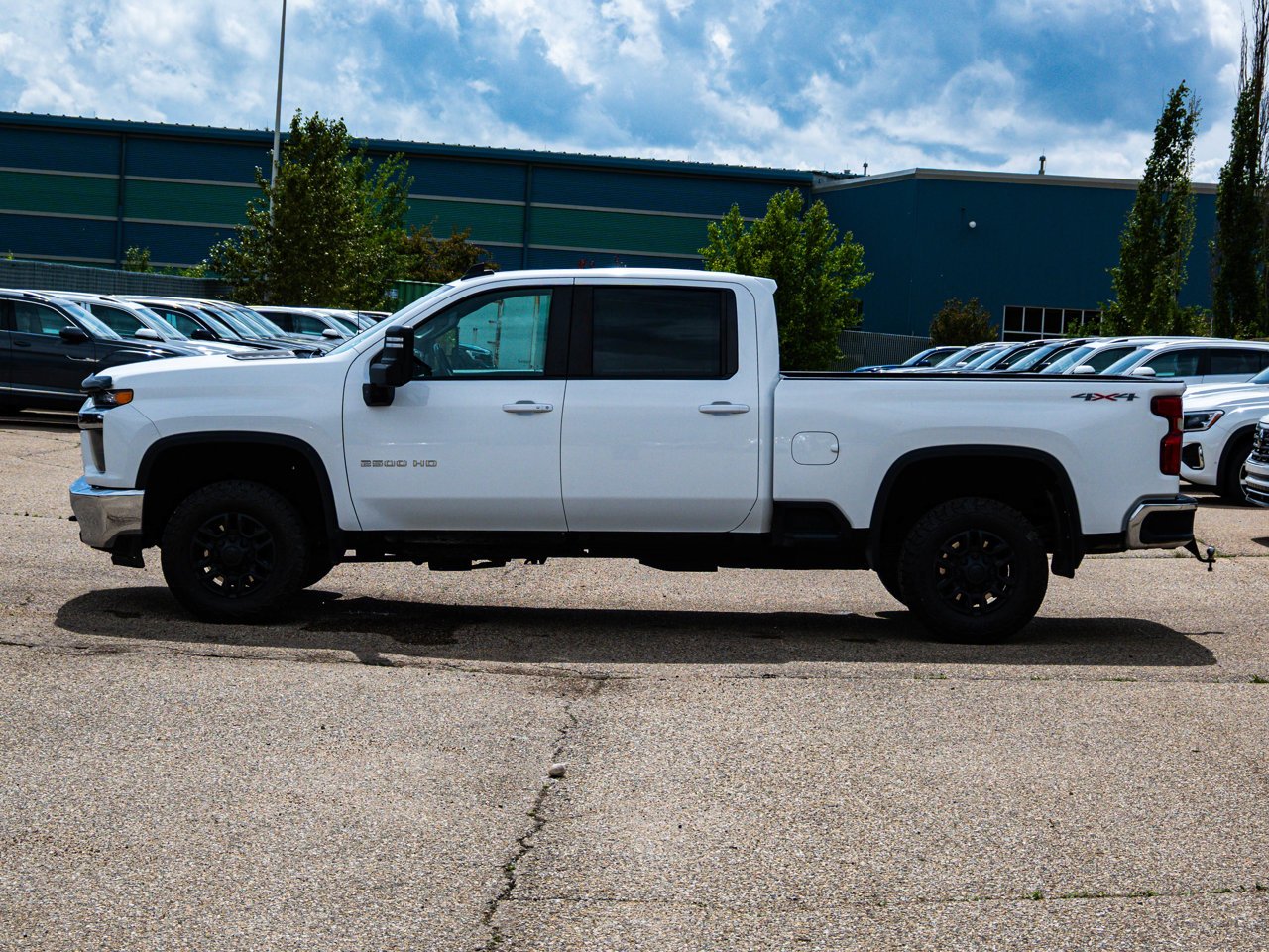 2023 Chevrolet Silverado 2500HD 4WD Crew Cab 159 LT White Sherwood Park - photo #9