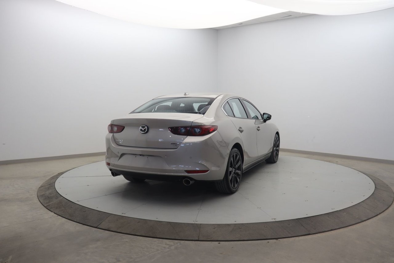Mazda Mazda3 NIV JM1BPBDY0R1657937 2024 Gris Baie-Comeau - photo #1