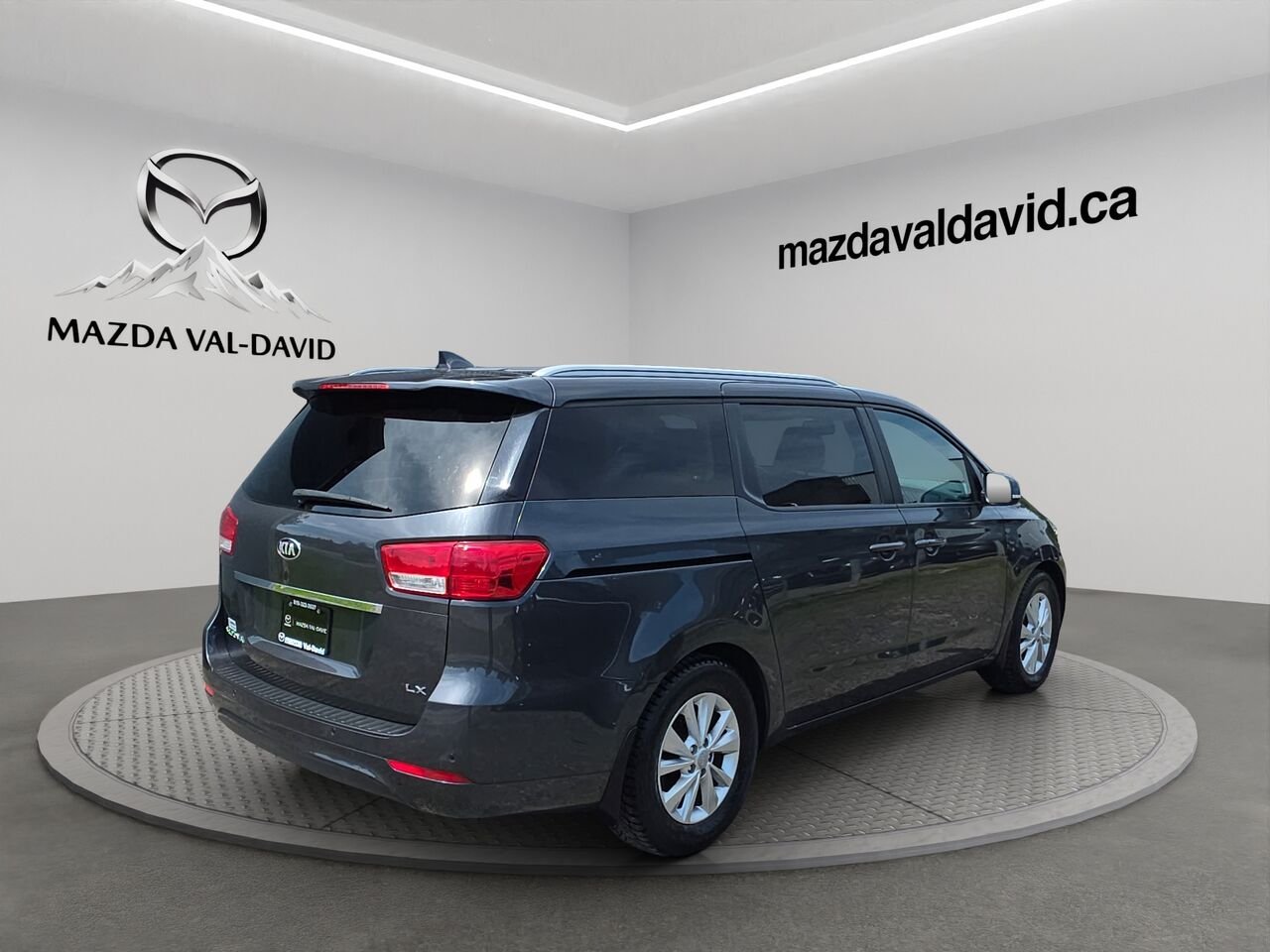 Kia Sedona LX TA, 8 passagers, volant chauffant, commande audio au volant, Apple carplay 2018 Gris Val-David - photo #23