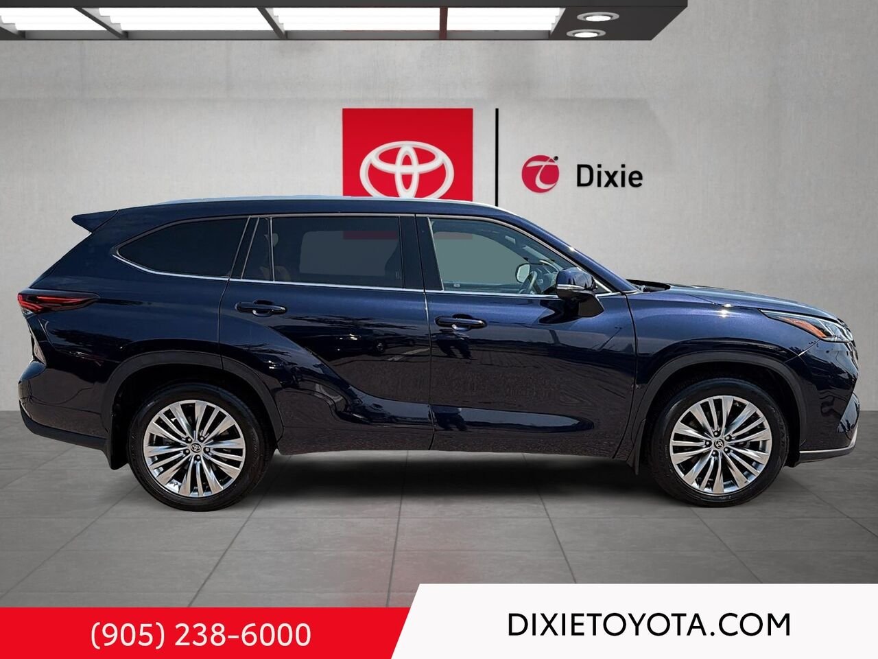 2024 Toyota Highlander PLATNIUM AWD / HEATED AND VENTIALTED SEATS / HEATED REAR SEATS / ALLOY WHEELS / MOONROOF / CARPLAY AND ANDROID AUTO Mississauga - photo #2