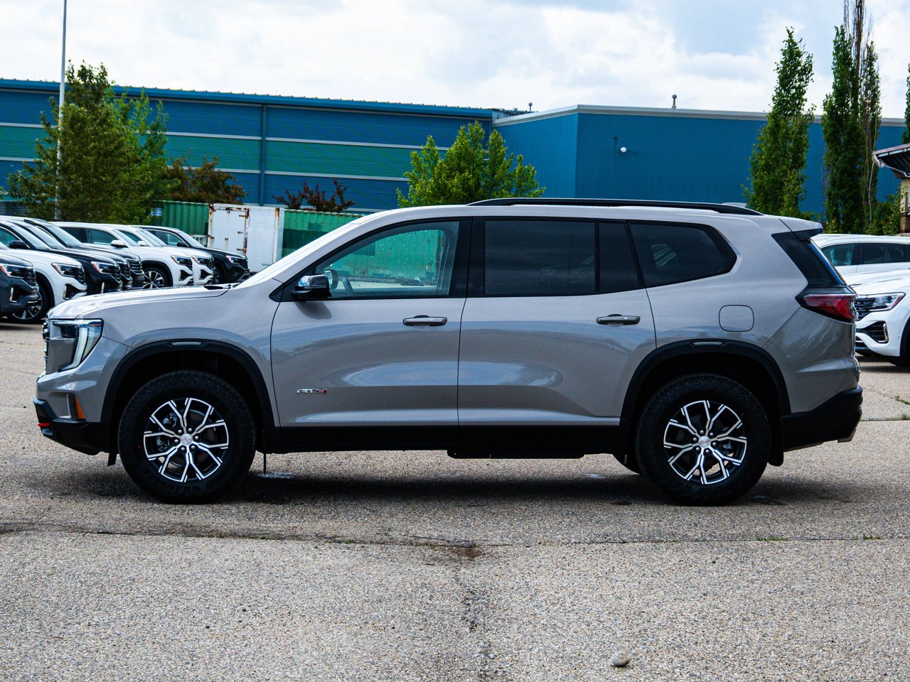 2026 GMC Acadia AWD 4dr AT4 Grey Sherwood Park - photo #9