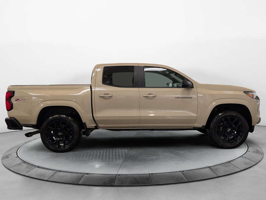 Chevrolet Colorado 4WD Crew Cab Z71 Roues 20 Pouces 2024 Beige