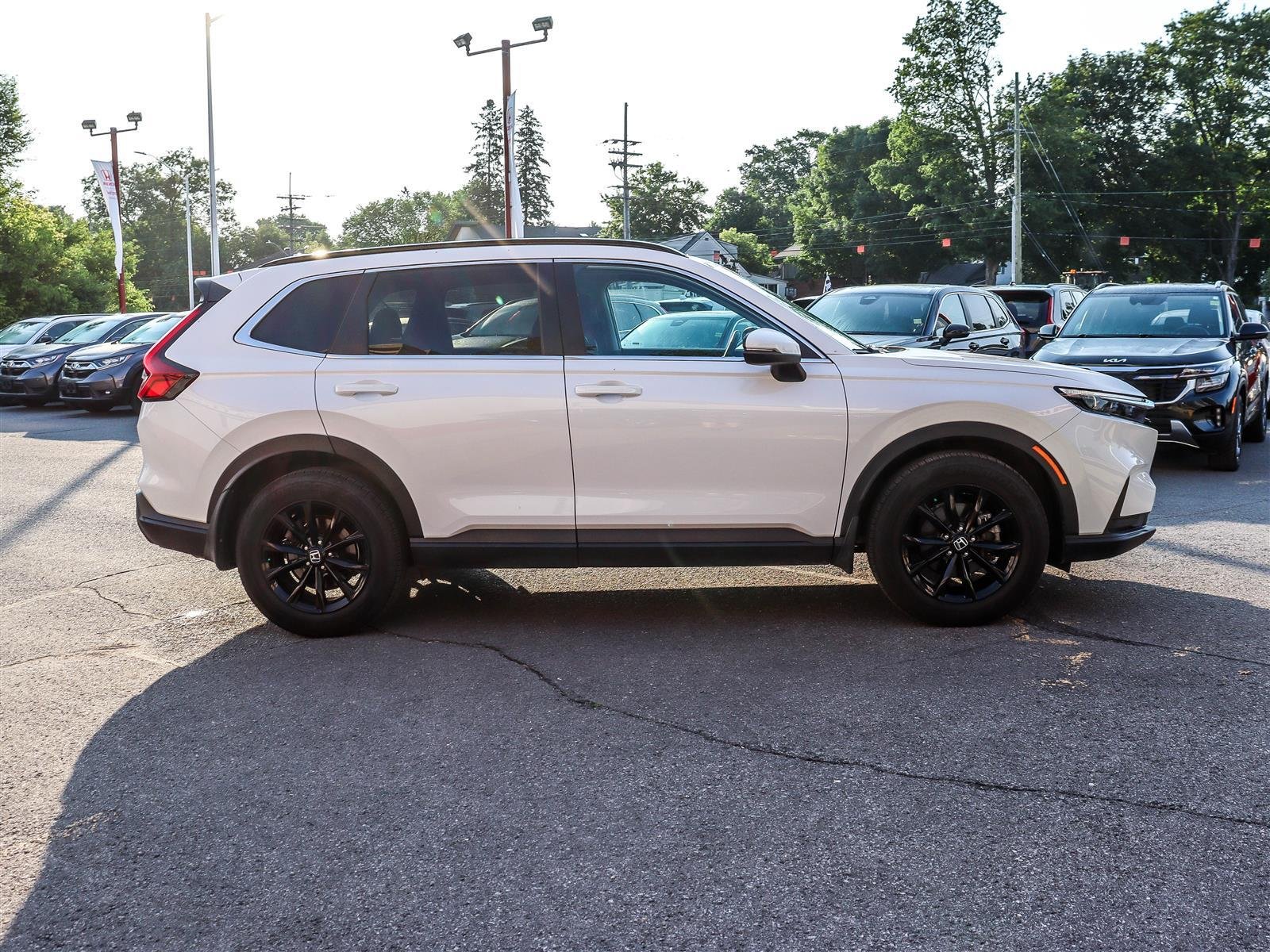 Honda CR-V Sport 2024 White Ottawa & Gatineau - photo #2