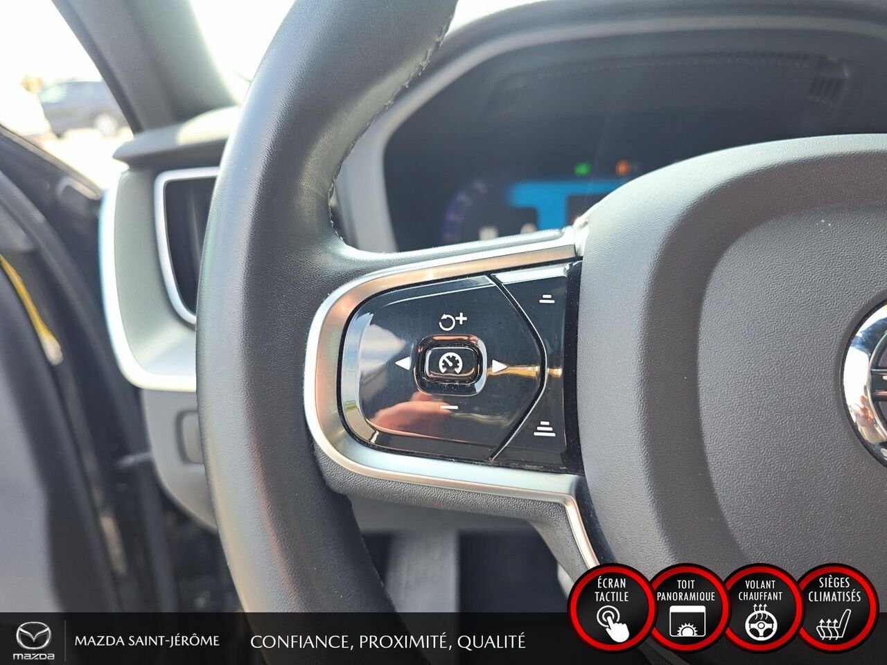 2022 Volvo XC60 Recharge T8 R-Design hybride rechargeable | POLESTAR | TOIT PANORAMIQUE | AWD | CUIR | Black Saint-Jérôme - photo #14