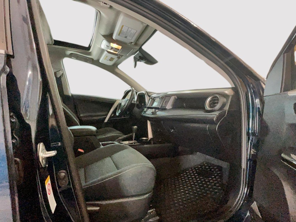 Toyota RAV4 AWD XLE 2018 Noir Rouyn-Noranda - photo #11