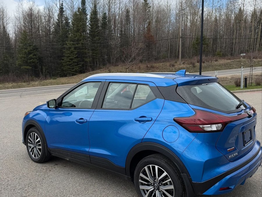 NISSAN KICKS PLAY SV 2025 2025 Bleu