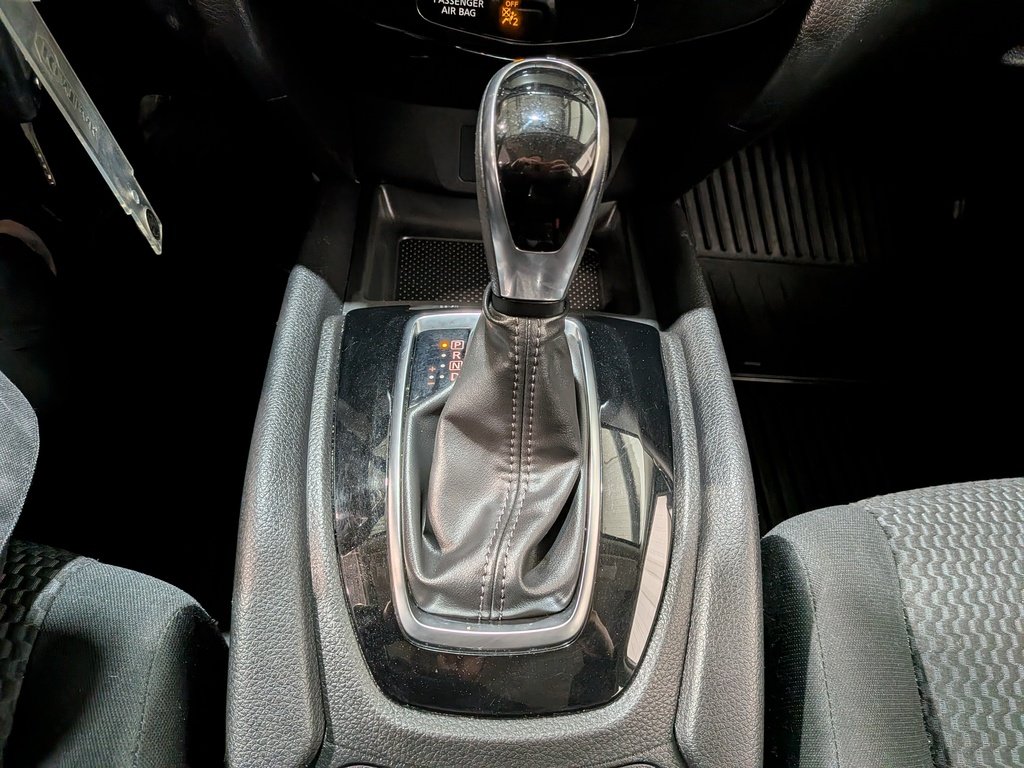 Nissan Qashqai FWD S Manual 2019 Blanc Val-David - photo #24